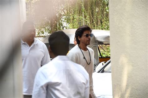 Srkcfc On Twitter Pics Iamsrk And Aryankhan Arrive At Pamela