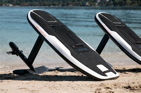Awake Boards Vinga 3 Launches as Beginner-Friendly Electric Hydrofoil ...
