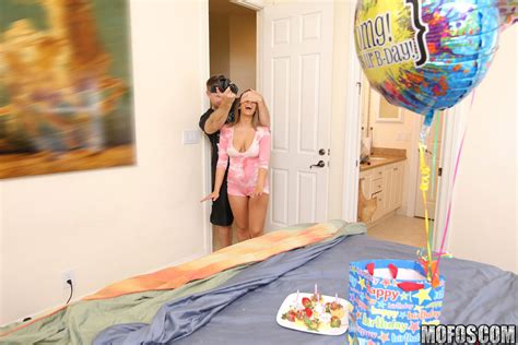 Layla London Takes Two Dicks To Celebrate Her Birthday Porn Pictures Xxx Photos Sex Images