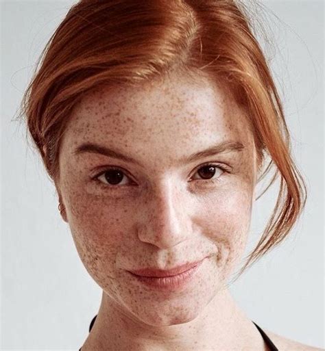 Pin Von Charlie Zimmerman Auf Freckles Rotes Haar H Bsche Damen