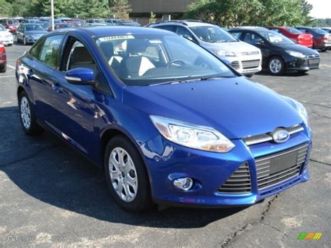 2012 Sonic Blue Metallic Ford Focus SE Sedan 69093968 GTCarLot