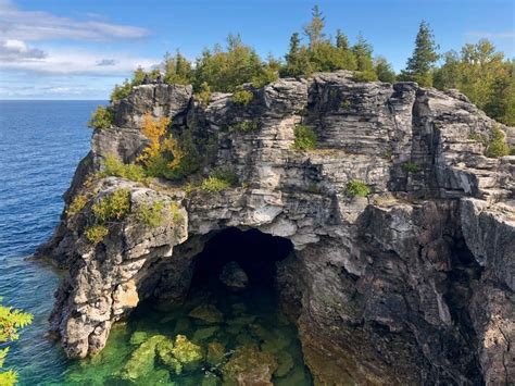 A Complete Guide to Visiting The Grotto Tobermory (Updated April 2023)