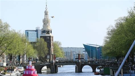 Photos Dutch Couples Mark Th Anniversary Of World S First Same Sex Marriages Hindustan Times