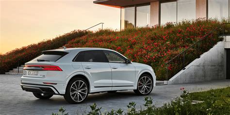 Audi launching two hybrid versions of the Q8 - electrive.com