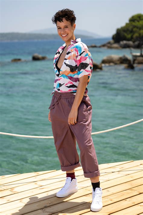 Surviving Paradise Season 1 Release Date, Trailer, Cast, Instagrams