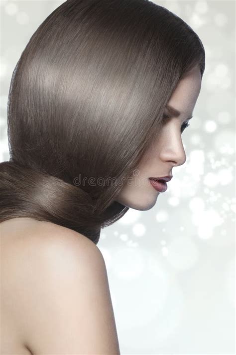 Sterk Gezond Haar Stock Afbeelding Image Of Brunette 34196687