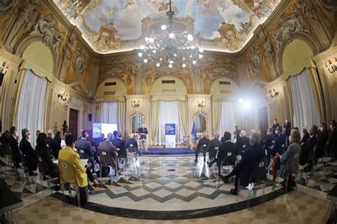 Il Ministro Franco Consegna A Sadun E Tabellini Il Premio De Sanctis