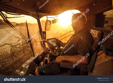 10563 Farmer Inside Images Stock Photos And Vectors Shutterstock