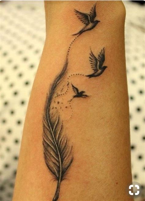 Pin By Misia A On Wzory Tatuaży Feather Tattoos Tattoos For Women