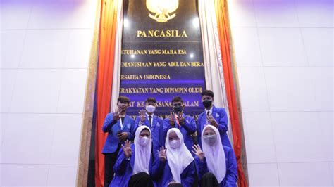 Selamat Datang Mahasiswa Baru Tahun Akademik Di Kampus Emas