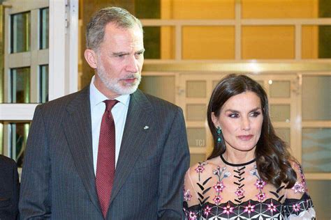 El Rey Felipe VI de España y la Reina Letizia responden oficialmente a