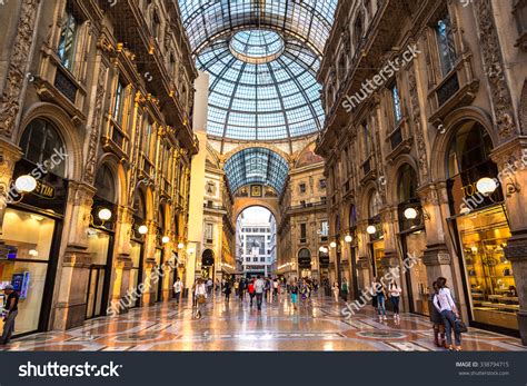 8,753 Galleria vittorio 图片、库存照片和矢量图 | Shutterstock