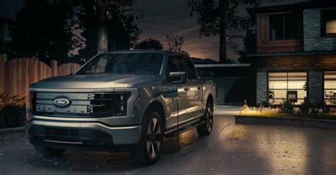 Ford Reveals F 150 Lightning An Electric Pickup Truck For The Future Cbs News