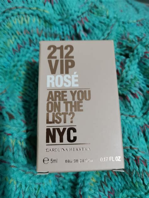 Carolina Herrera 212 VIP ROSE Edp, Beauty & Personal Care, Fragrance ...