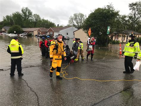 Columbus Fire Rescues 40 People from Flood Waters - Scioto Post