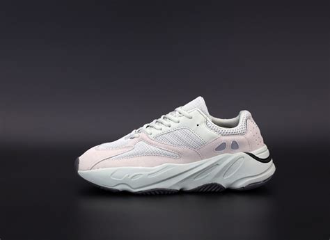 Кроссовки Adidas Yeezy Boost 700, кроссовки адидас изи буст 700 ...
