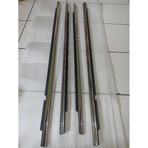 Jual Pelipit Kaca Pintu Luar Mitsubishi Xpander Chrome Set Original