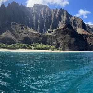 MAKANA CHARTERS TOUR KAUAIS NAPALI COAST 332 Photos 195 Reviews