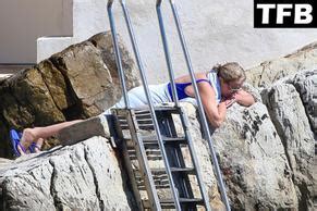 Emma Thompson Sexy Enjoying In A Hot Blue Swimsuit At The Cap Dantibes Beach Hotel In France