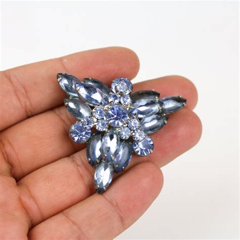 Vintage D E Juliana Light Blue Rhinestone Brooch Gem