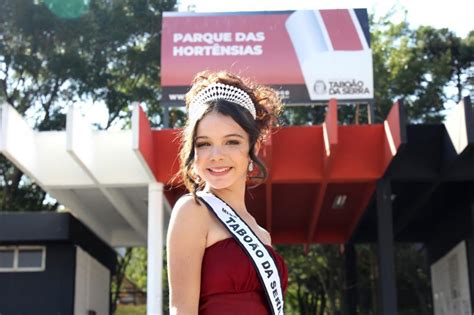 Anna Júlia Miss Pré Teen de Taboão da Serra promove Ação Social de Dia