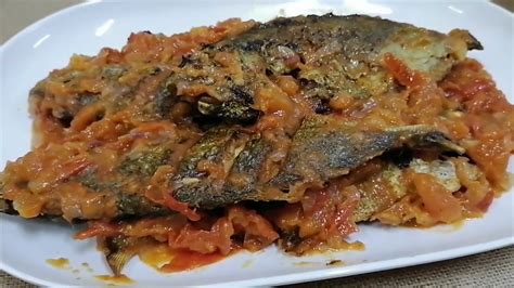 How To Make Fried Fish With Tomato Sauce Delicious Tomato Sauce