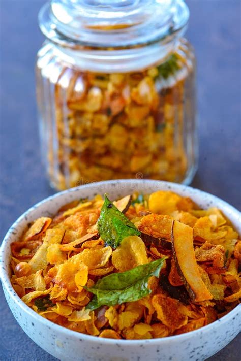 Indian Snacks- Chole Samosa Chaat Stock Photo - Image of laccha, party ...