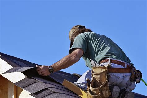 Devenir couvreur formation et salaire Fiche métier