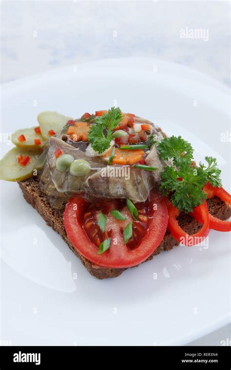 Jellied Beef Tongue Hi Res Stock Photography And Images Alamy