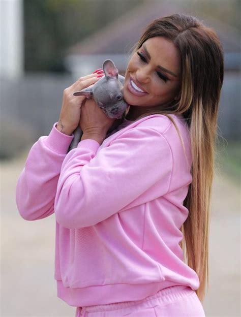 Katie Price Từ bom sex đình đám nhất nước Anh đến thảm họa thẩm mỹ