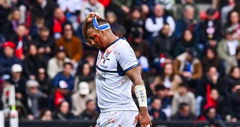 Castres La Terrible Nouvelle Tombe Pour Un Joueur Du Co