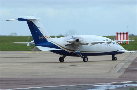 Oyonnair Piaggio P Avanti F Hane Arriving On A Med Flickr