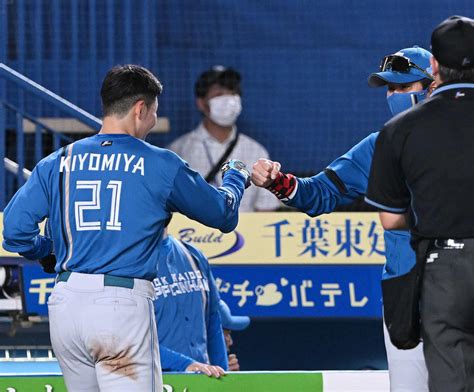 【日本ハム】清宮幸太郎プロ初1試合5打点でロッテに快勝 2打席連発14号2ラン＆15号3ラン プロ野球写真ニュース 日刊スポーツ