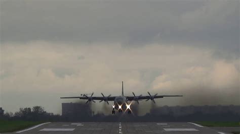 "..Ветер северный, умеренный до сильного.." Взлет Ан-12. Остафьево ...