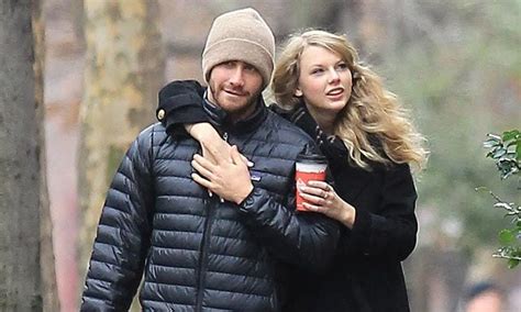 Taylor Swift confirma que Jake Gyllenhaal la dejó por la diferencia de