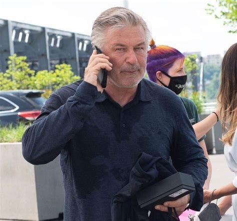 Alec Baldwin Still Hasnt Handed Over His Phone In The Rust Shooting