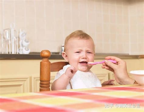 还在追着喂宝宝？抓住进食敏感期，让宝宝好好吃饭 知乎