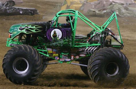 Grave_digger.JPG (1913×1253) | Monster trucks, Monster truck racing ...