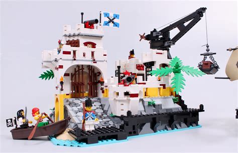 LEGO Icons 10320 Eldorado Fortress Review Pirates Returns