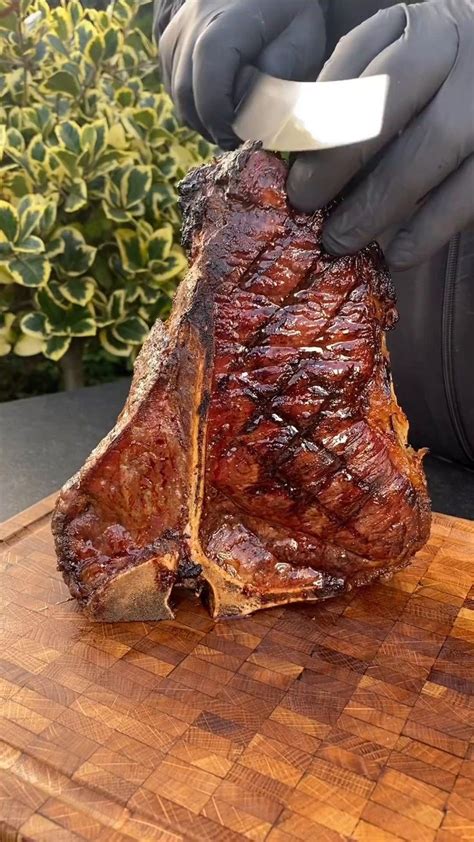 Aaah The Mighty T Bone From The Master Enjoy This Folks 😋 🍖 🍖 📷 Bigbbqde 🥩 Grandios 👌