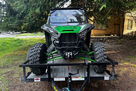 Side by Side ATV Erlebnis in der Gegend von Bellingham zur Verfügung