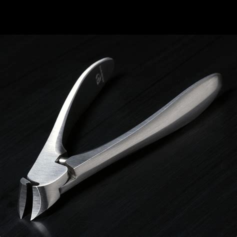 Suwada High Carbon Stainless Steel Classic Nail Nipper With Curved Bla