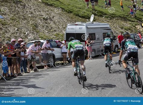 Groep Fietsers Op Col Du Tourmalet Ronde Van Frankrijk