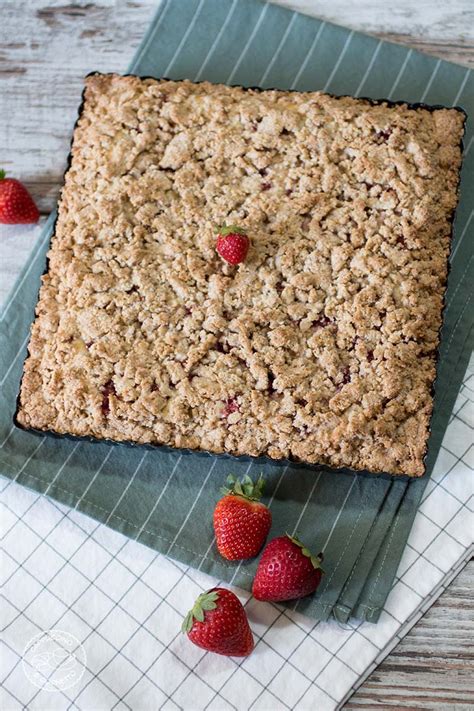 Sbriciolata Di Farina Integrale Con Ricotta E Fragole