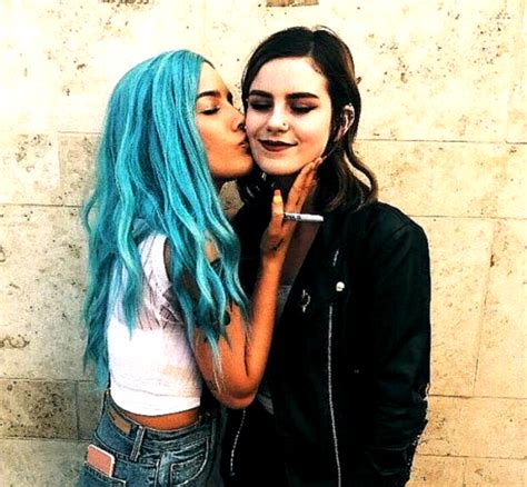 Halsey Cute Lesbian Couples Lesbian Love Couples Lesbiens Mignons