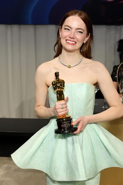 Emma Stone Wiki Bio Age Height Weight Hot Sexy Bikini