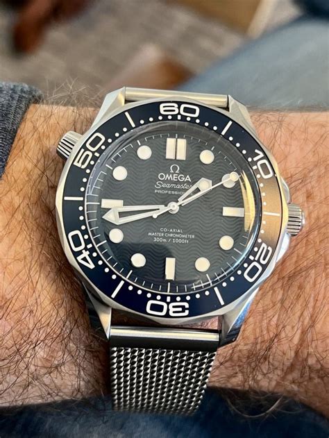 James Bond Th Anniversary Omega Seamaster M Diver With Wave Dial