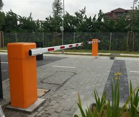 Yellow Aluminium Automatic Boom Barrier At Rs In Mumbai Id