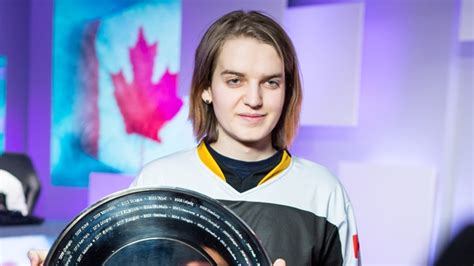 Sasha "Scarlett" Hostyn Becomes First Woman to Win a Major StarCraft 2 ...
