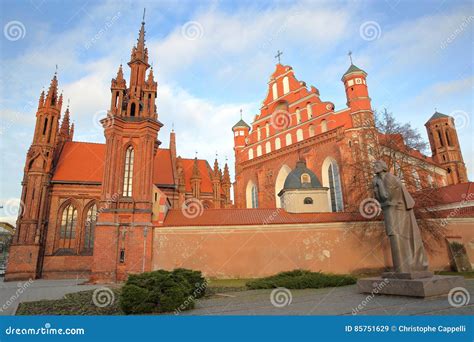 Vilnius Litauen St Anne S Kirche Und Bernardine Church Stockbild